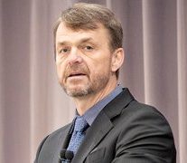 FCA thrives alone, but tie-up OK, too