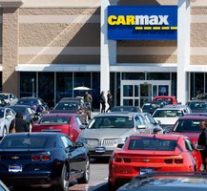 CarMax sales rise despite slower traffic, tax refund delays