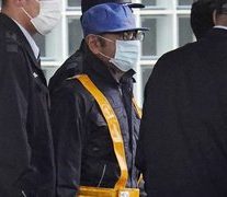 Ghosn's lawyer explains workman disguise