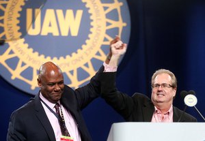 UAW chief readies union for reforms, contract talks