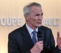 Renault's Senard suggests streamlining decision making with Nissan, report says
