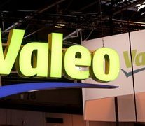 France raises Valeo stake on fears of activist raids
