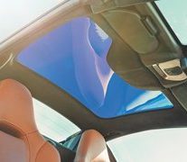 McLaren's Spider can slip on its shades, chill