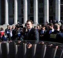 Judge orders SEC, Musk to meet on new settlement