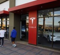 Tesla profit streak ends as woes mount
