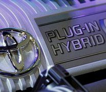 Toyota to give royalty-free access to hybrid vehicle patents