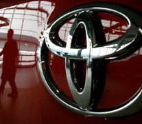 Toyota halts plan to install U.S connected vehicle tech by 2021