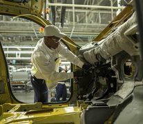 UAW takes another shot at organizing VW plant in Tenn.