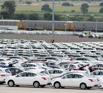 Suppliers make contingency plans for delays after border shutdown threat