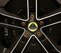 Lotus will hire 200 engineers in expansion, paper says